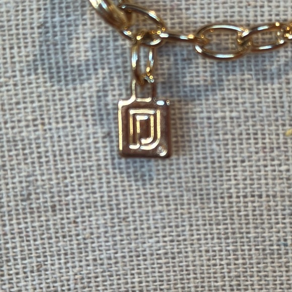 Turquoise and gold tone necklace - Picture 3 of 3